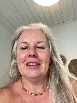 Cassy06 – Live XXX-chat