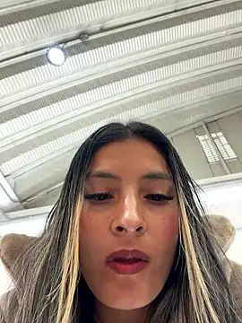 Chat XXX en directo de Cami_Leon2