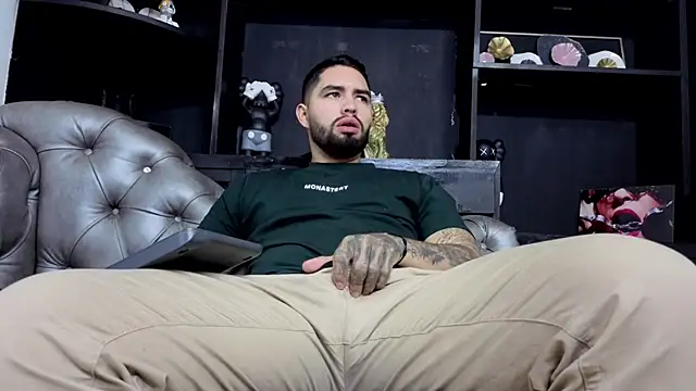 Chatroom XXX en direct de matteosantos