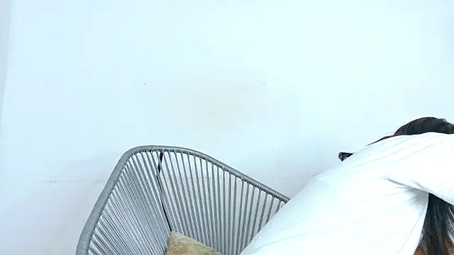 natalia_aguirre1 Adlı Modelin Canlı XXX Sohbeti