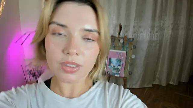 BrightDani's Live XXX Chat