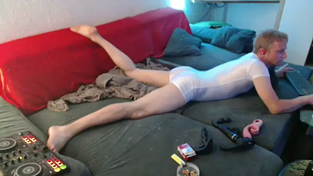 davidgntxxxxx Adlı Modelin Canlı XXX Sohbeti