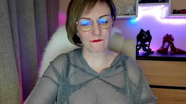 feliziaDesire Chat XXX live