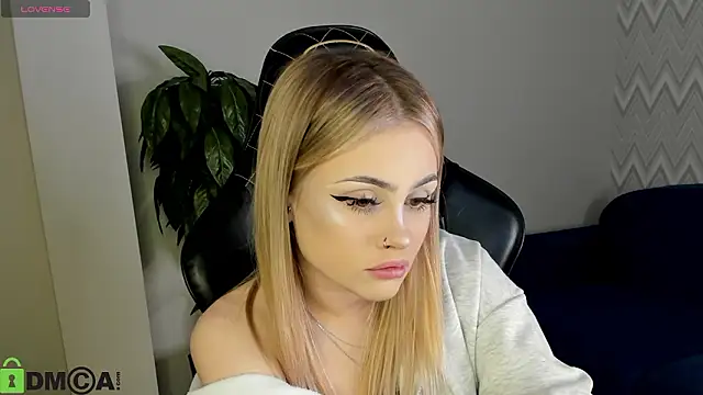 KarinaBroks: απευθείας συνομιλία ΧΧΧ