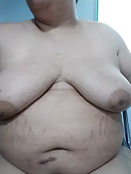 Hailey_CurvyのライブXXXチャット