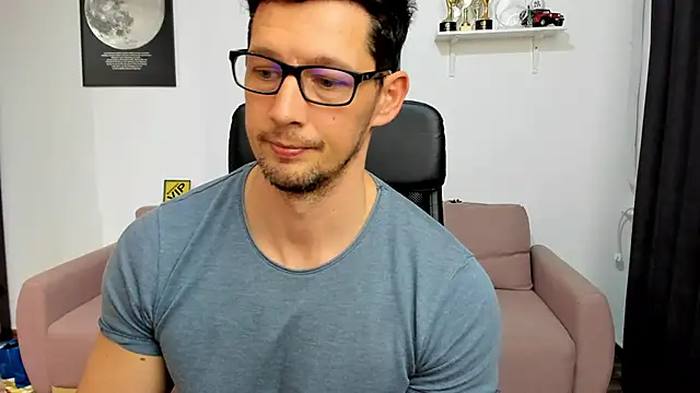 BrutusK08 Chat XXX live