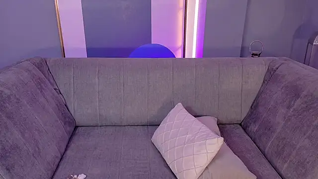 sarawinstone: онлайн-секс-чат