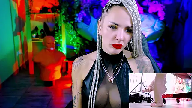 MonicaMaxwel élő XXX-chatje