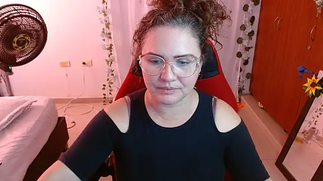 helenca43 Live XXX-Chat