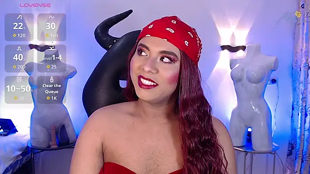 Emili_Roux Show in webcam