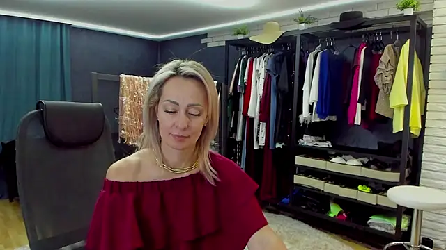 Julia_Cherry_ Chat XXX live