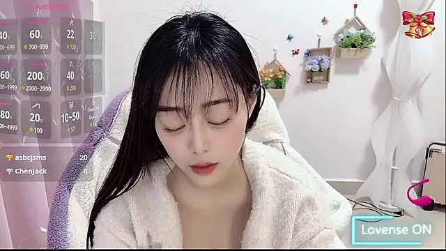 Abb-qiaoyi: онлайн-секс-чат