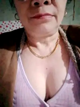 small-house123 Chat XXX live