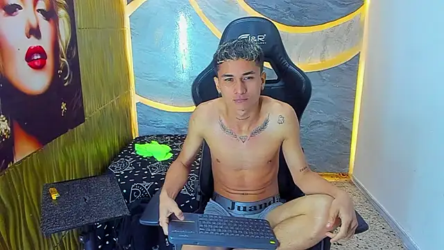 Pertunjukan Kamera Web Matheus_Ic