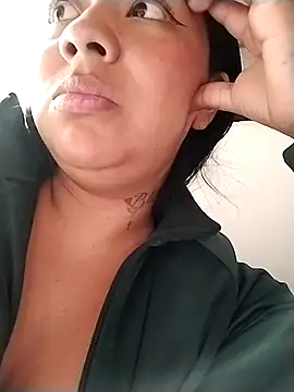 Noa_Bakerのウェブカメラショー