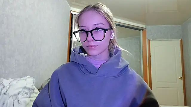 GlidedFill Live XXX-chat