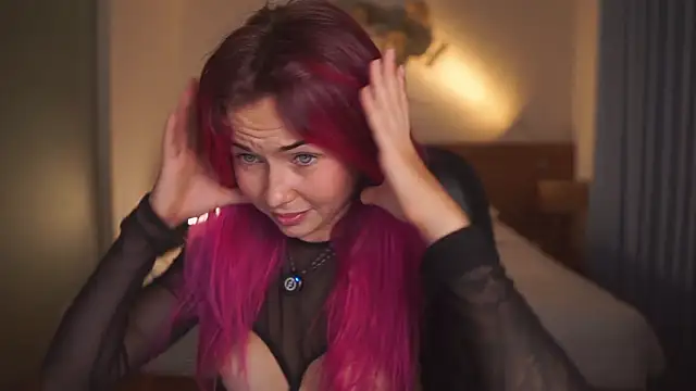 Sarah_Pinkのウェブカメラショー