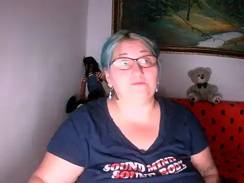 BlondyBigBoobsのライブXXXチャット