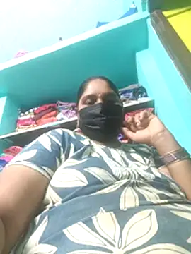 Villageanuty live XXX chat