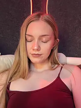 MilaMooneのライブXXXチャット