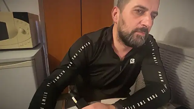 Chatroom XXX en direct de TARKAN1