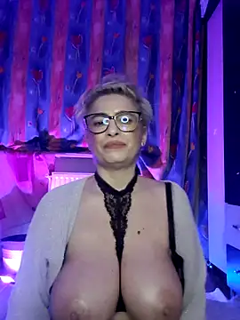 BellaBellaHot 现场XXX聊天