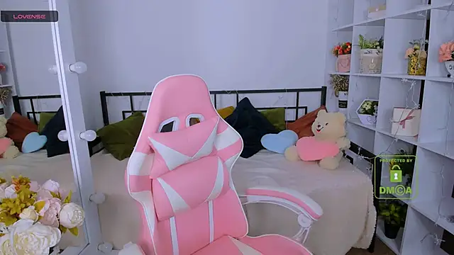 Elma_Lily Adlı Modelin Canlı XXX Sohbeti