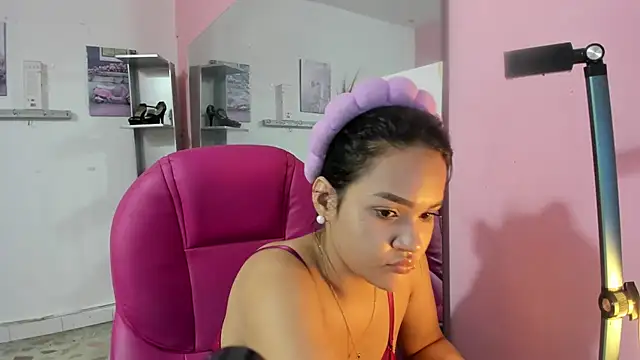 CAMILA--REY Chat XXX in diretta