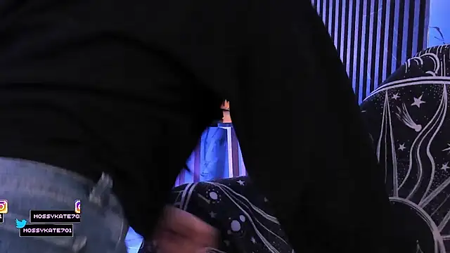 Katemoss70 Adlı Modelin Canlı XXX Sohbeti