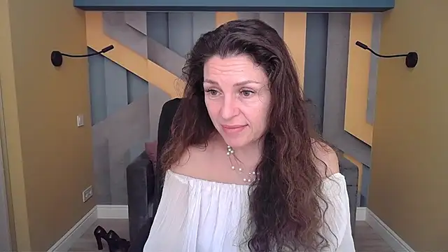 EllaLong Chat XXX in diretta