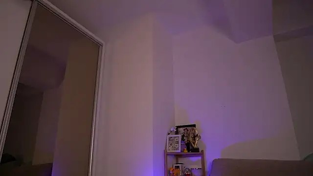 Mona_Lisss élő XXX-chatje