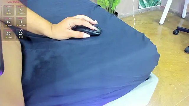 Kylievega_ webcam show