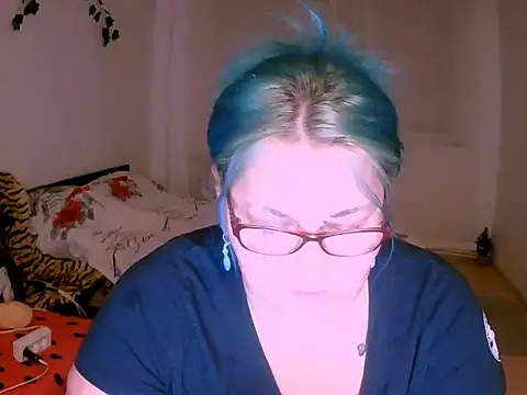 Chatroom XXX en direct de BlondyBigBoobs