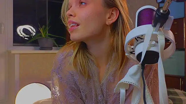 sinteas élő XXX-chatje