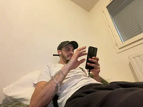 Rebeu313 Chat XXX in diretta