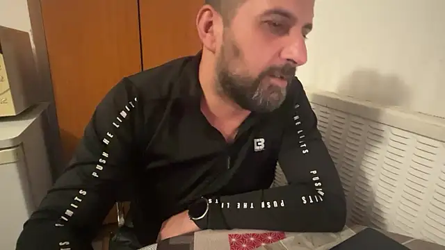 TARKAN1's Live XXX Chat