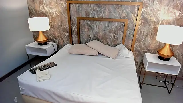 KarenNewman: онлайн-секс-чат