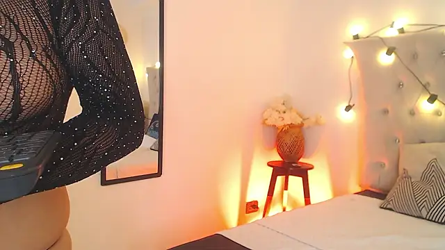 แชท XXX สดของ GloryShine