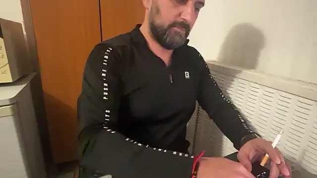 TARKAN1's Live XXX Chat