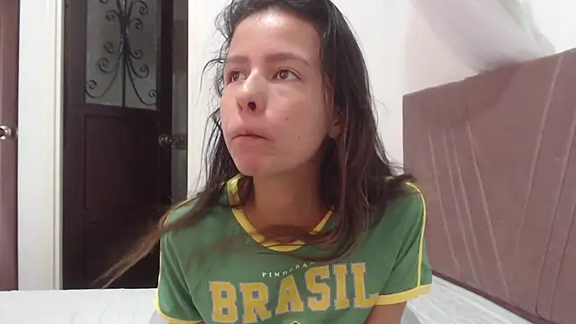 nathaly_jones_ Chat XXX in diretta