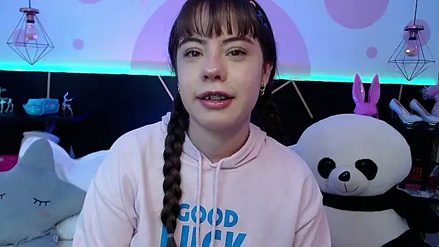 DanniAbbeyのライブXXXチャット