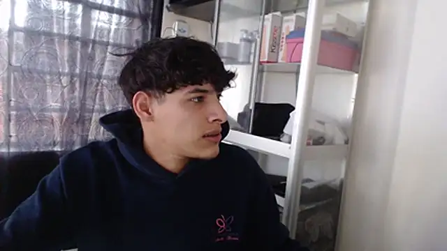 MaxStar26 Adlı Modelin Canlı XXX Sohbeti