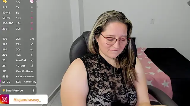 Chatroom XXX en direct de alejandra_milf_