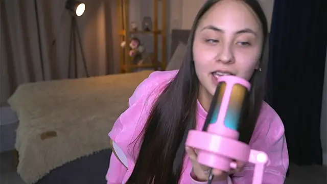 XXX chat uživo modela cumiilla_