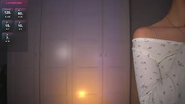 -JuicyMolly- Live XXX Chat