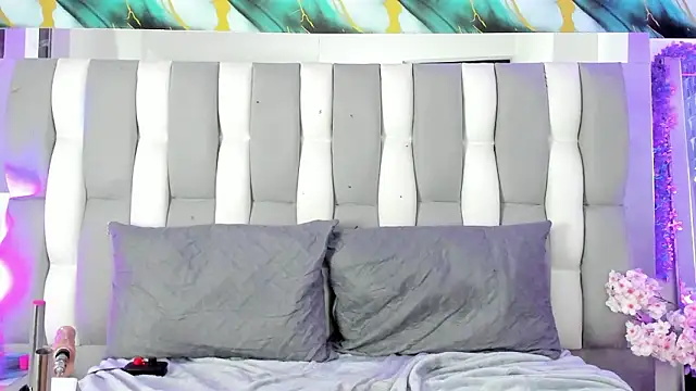 Chatroom XXX en direct de IsaDiiaz