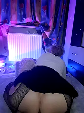 BellaBellaHotのライブXXXチャット