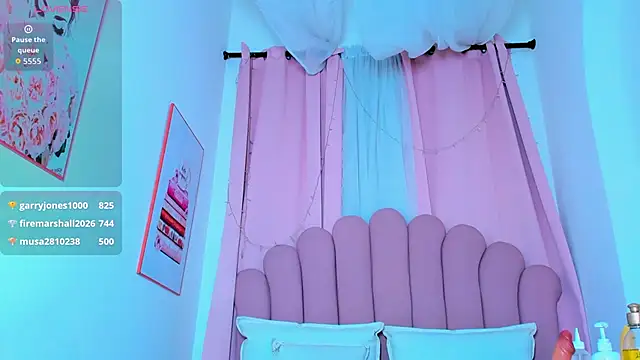 NicoleMadrird Chat XXX in diretta