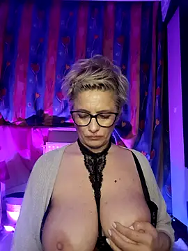 Chat XXX en directo de BellaBellaHot