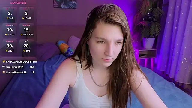 Mia_Myles Show in webcam